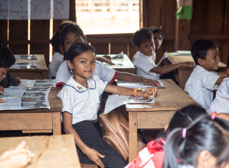 L’association CARE encourage l’accès à l’éducation au Cambodge  